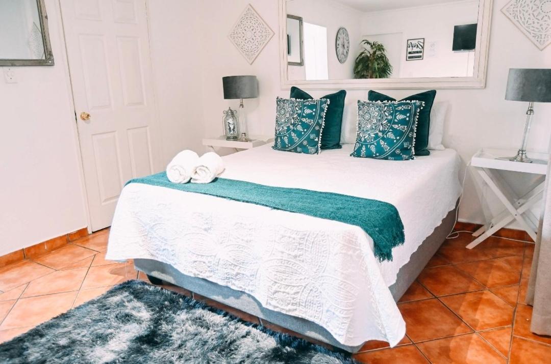 Zhantique Guest House 1- Unit 5 博克斯堡 外观 照片