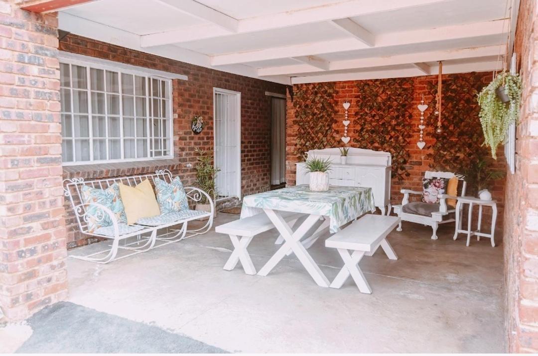 Zhantique Guest House 1- Unit 5 博克斯堡 外观 照片
