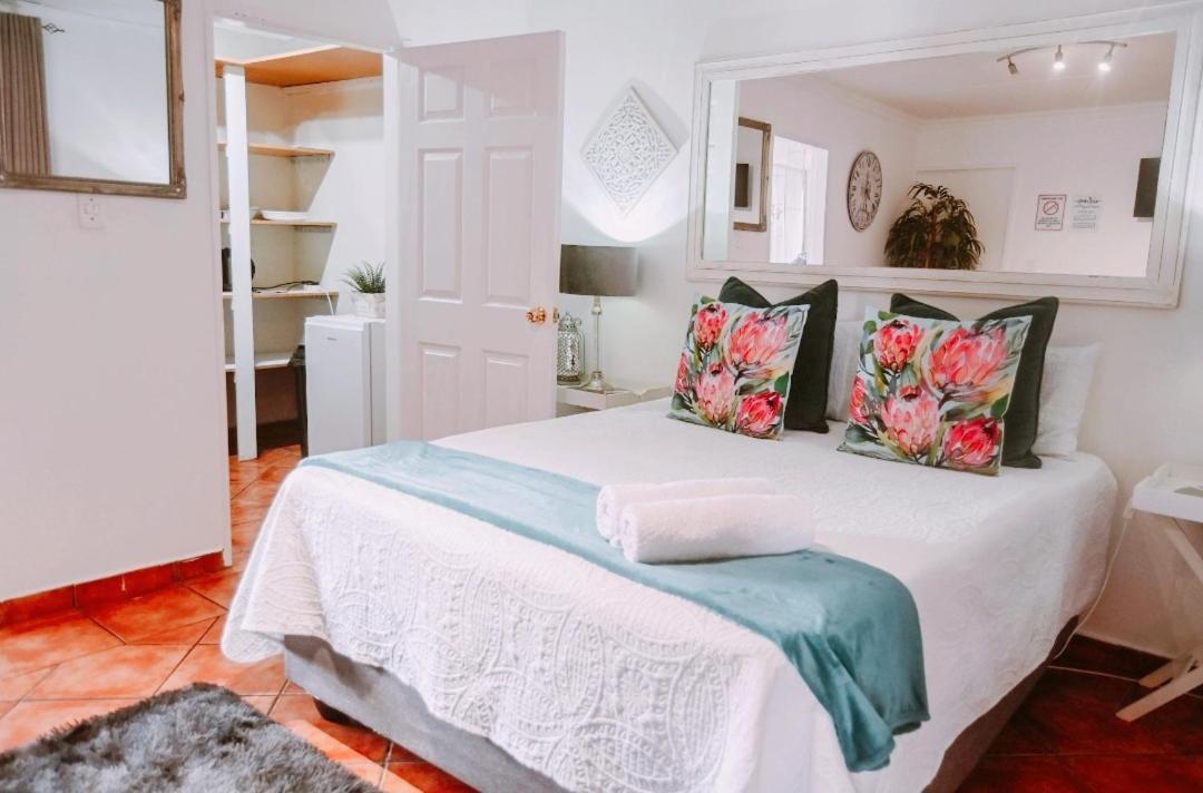 Zhantique Guest House 1- Unit 5 博克斯堡 外观 照片