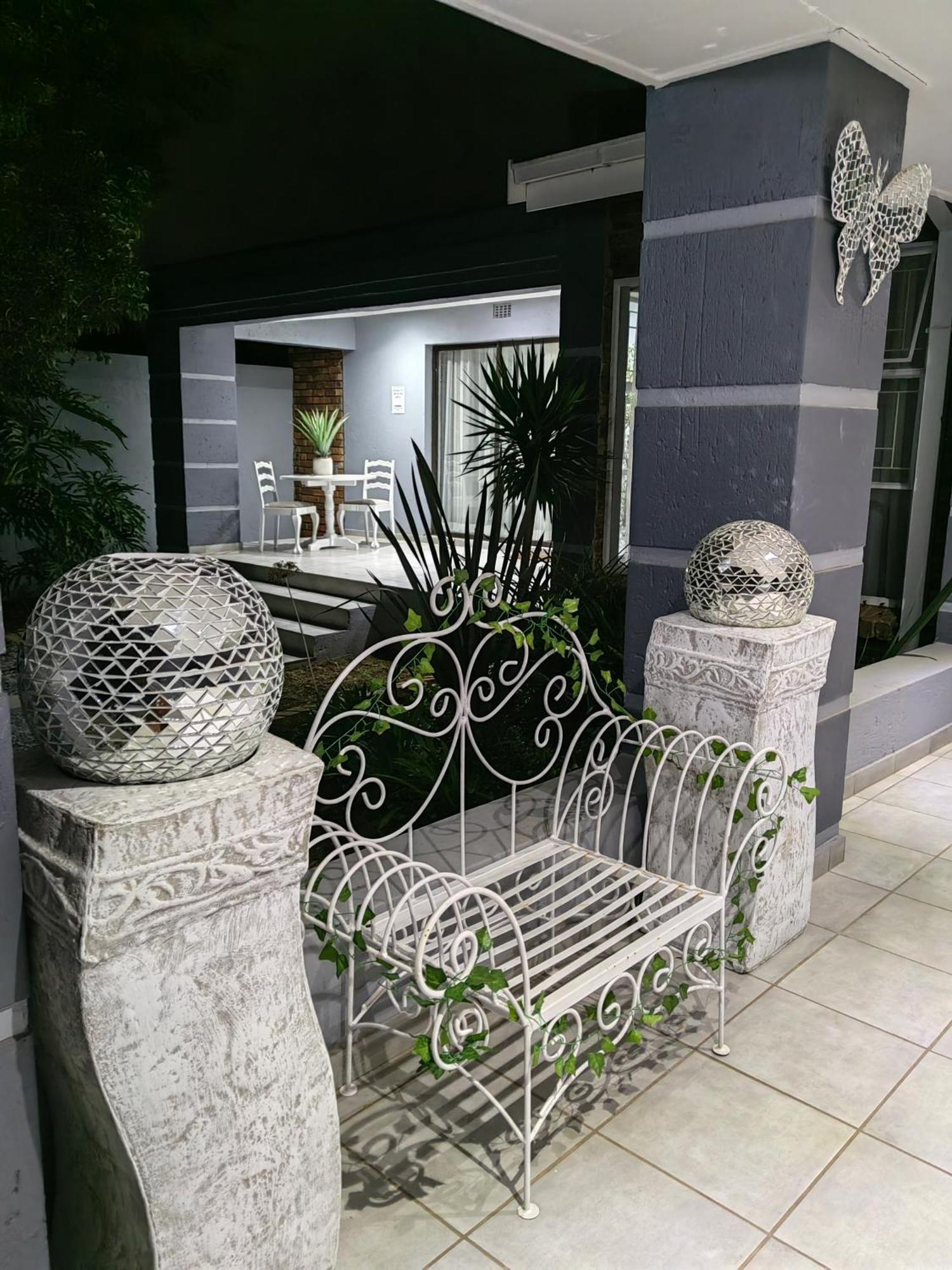 Zhantique Guest House 1- Unit 5 博克斯堡 外观 照片