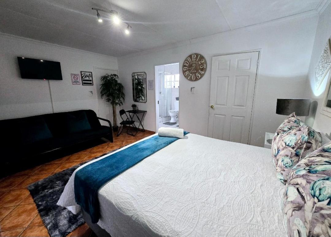 Zhantique Guest House 1- Unit 5 博克斯堡 外观 照片