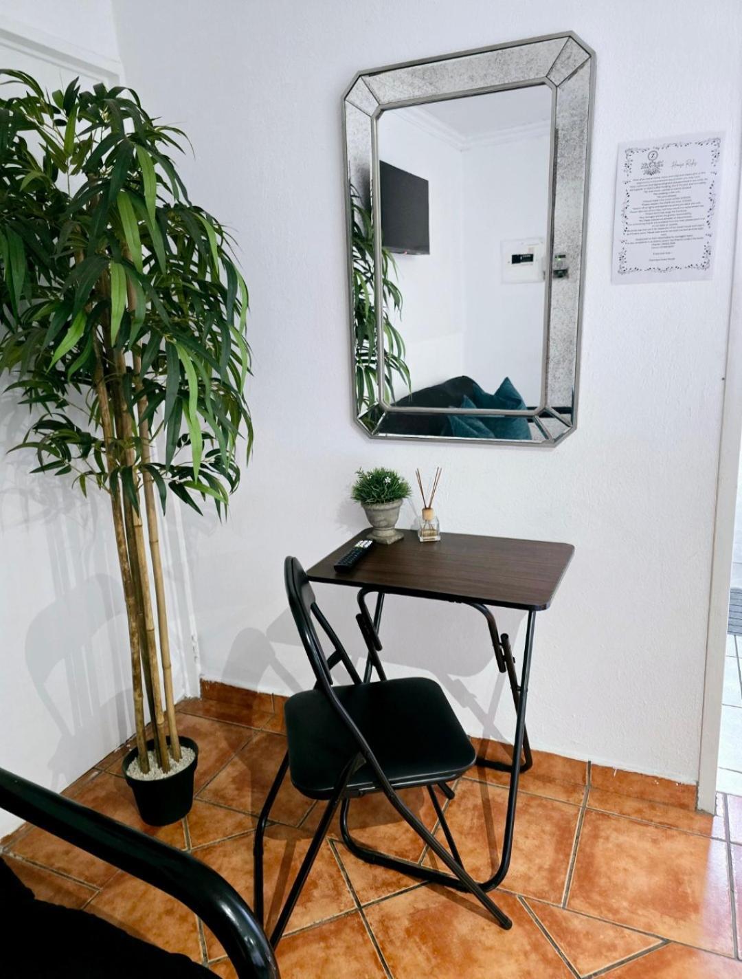 Zhantique Guest House 1- Unit 5 博克斯堡 外观 照片