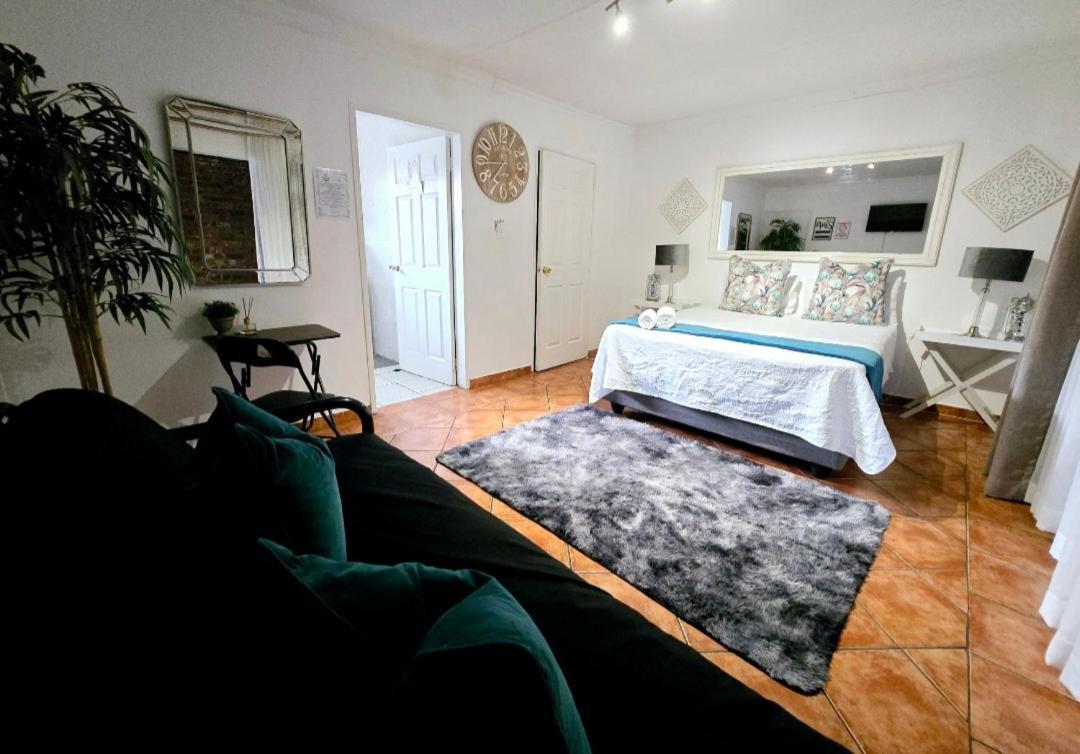Zhantique Guest House 1- Unit 5 博克斯堡 外观 照片